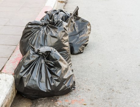 Choosing a reliable furniture disposal service in Queens Park